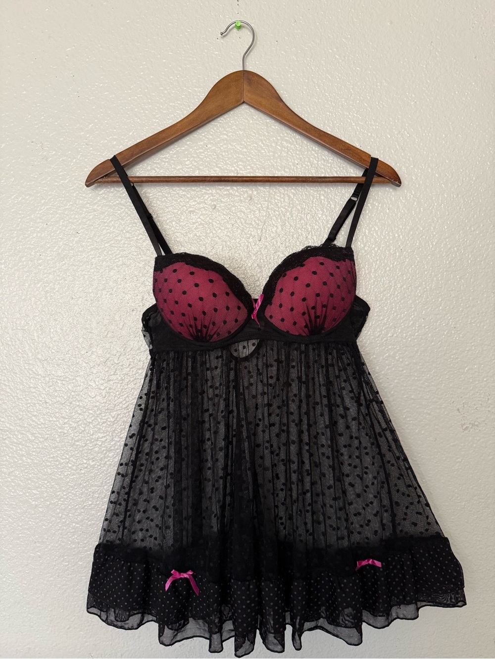 Rampage Black Sheer women’s size M lace  Babydoll with Fuchsia Cups